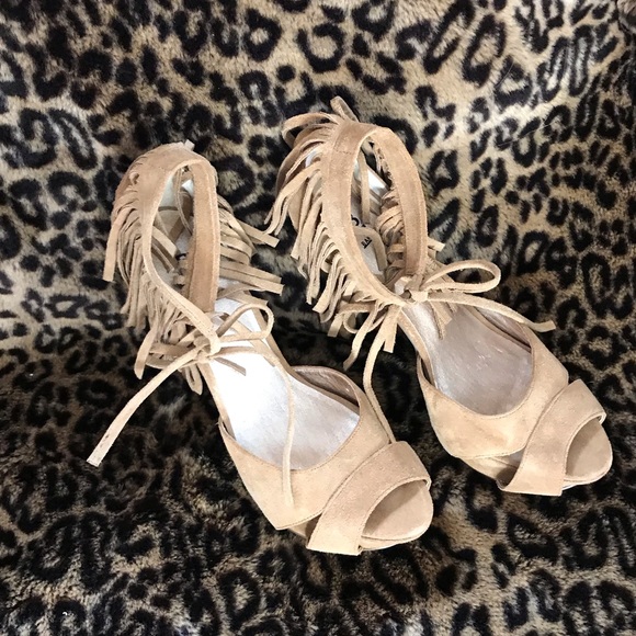 Bakers leather/suede fringe Montana heels-run big! - Picture 2 of 8